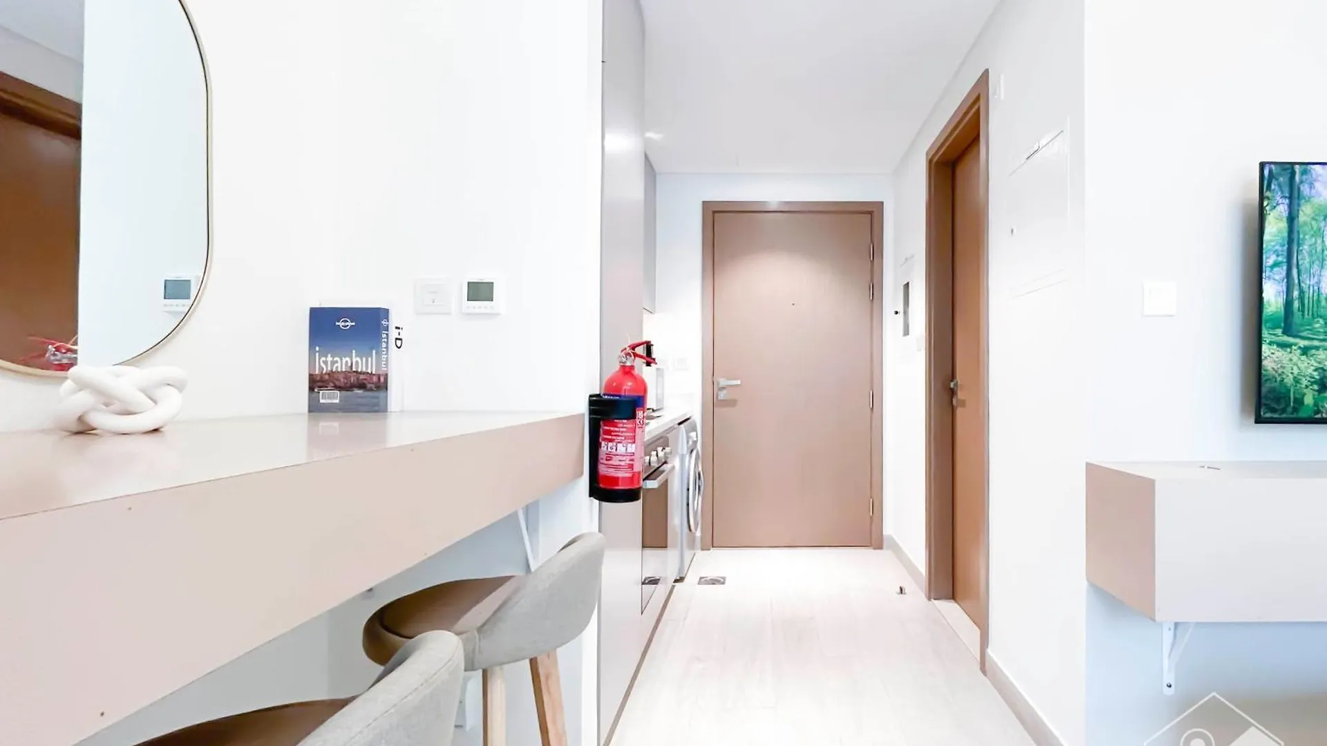 Cozy Studio With Balcony & Stunning Views Dubai 0*,  United Arab Emirates